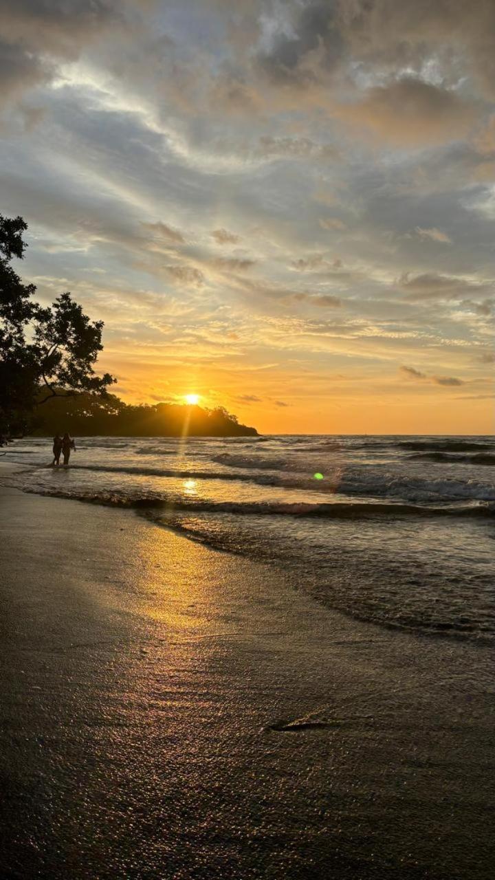 Tamarindo Beach, Prime Location, Fantastic Watersalt Pool & Cold Plunge, Family & Friends Εξωτερικό φωτογραφία